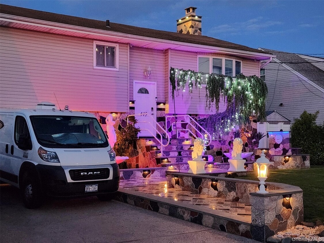 Foto principal - 415 West Dr