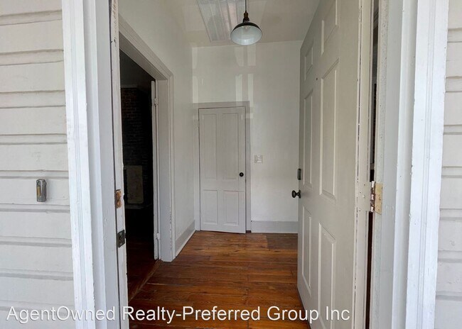 Building Photo - 2 br, 2 bath House - 68 1/2 Amherst St