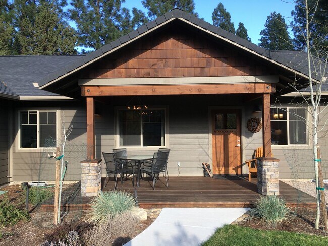 Foto del edificio - Beautiful Single Level home in Sisters!