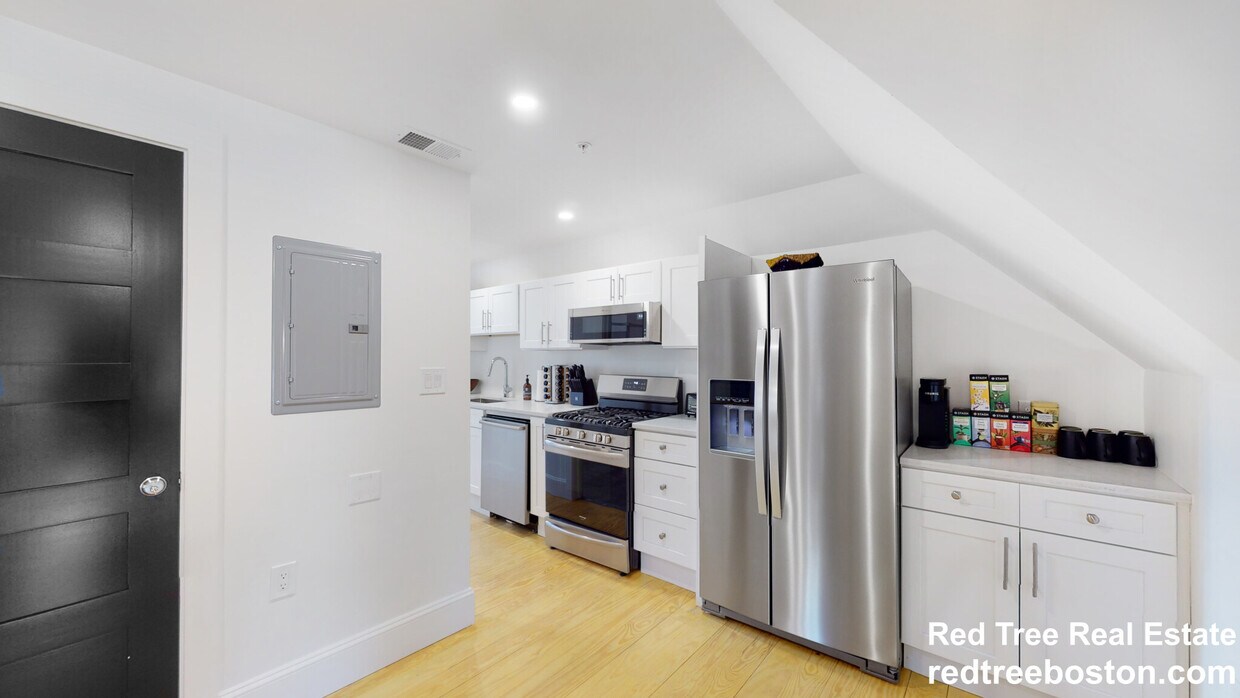 Foto principal - 659 South St