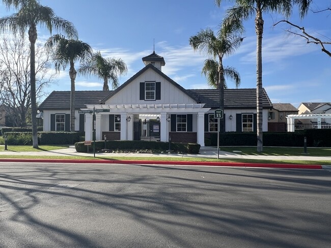 Foto del edificio - 1901 Delacorte Dr