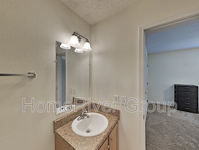 Foto del edificio - 8435 Chisholm Rd