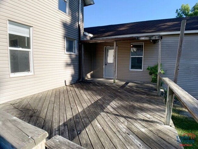 Foto del edificio - Spacious 3 Bedroom House in Niles