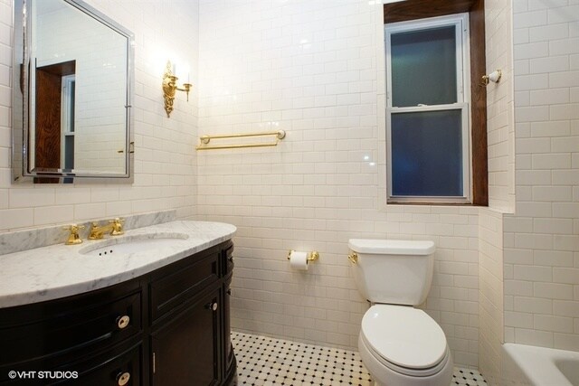 Foto del edificio - 2327 N Southport Ave