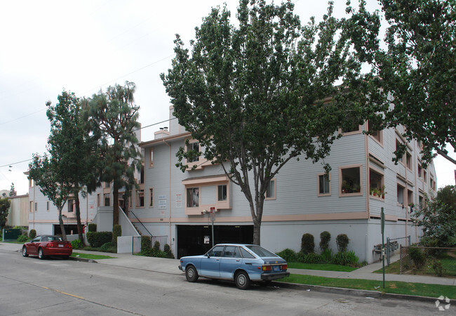 Foto del edificio - French Street Apartments