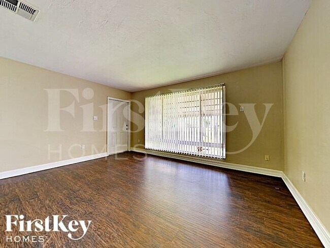 Foto del edificio - 22162 Belinda Ave