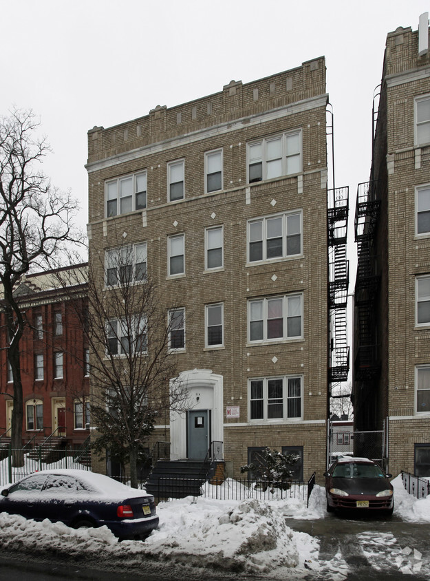 Building Photo - 714 Ocean Ave. Apartments