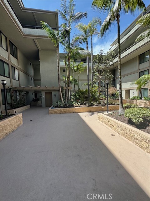 Building Photo - 1007 S Catalina Ave