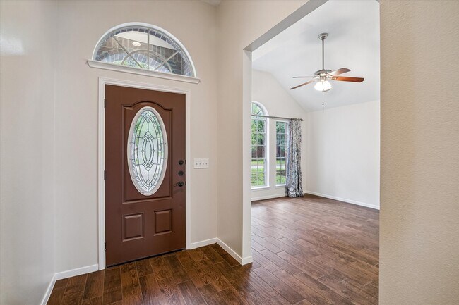 Building Photo - 22 N Holly Laurel Cir