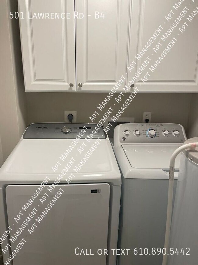 Foto del edificio - 501 Lawrence Rd