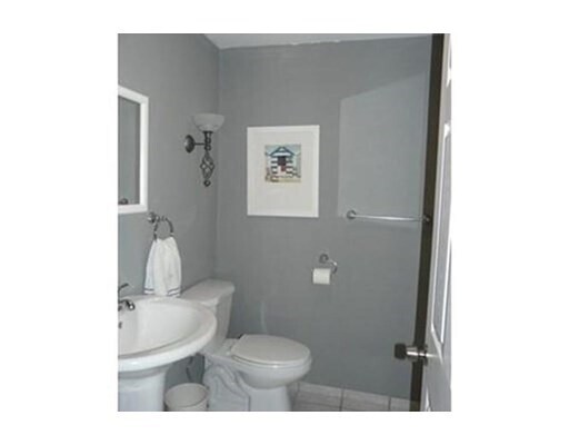 Foto del edificio - 100 Roper St