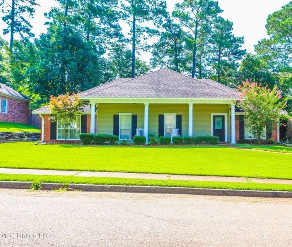 Foto principal - 232 Boxwood Circle Brandon, MS