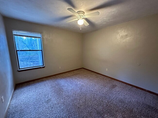 Foto del edificio - 3447 Bear Creek Rd