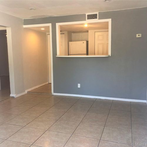 Building Photo - 15018 Royal Palm Ct