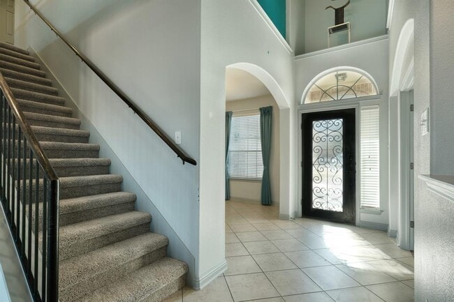 Building Photo - 333 Spanish Mustang Dr
