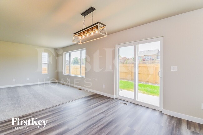 Foto del edificio - 10081 Luneth Dr