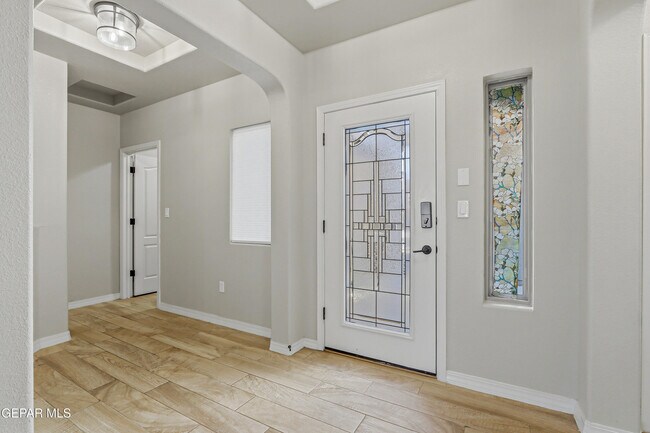 Building Photo - 14844 Sunny Land Ave