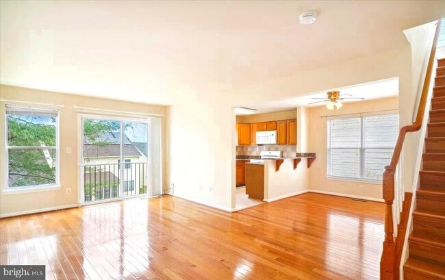 Building Photo - 22006 Stone Pier Ln