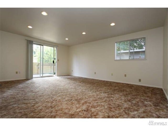Building Photo - Mid Century 3 bedroom home in Bellevue