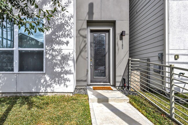 Foto del edificio - 3105 Gillespie St