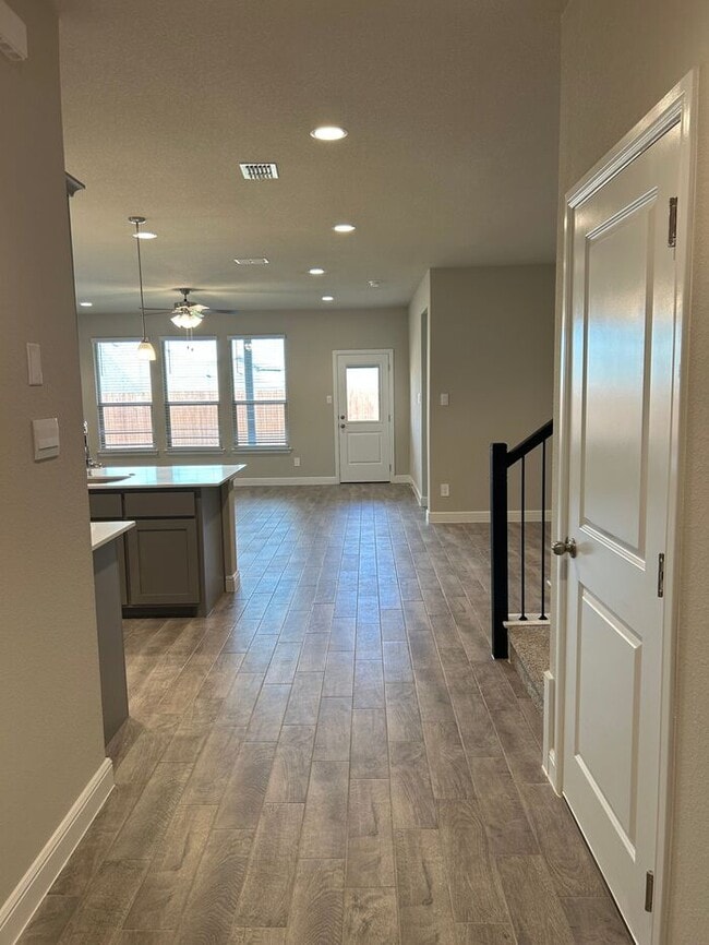 Foto del edificio - Charming 4 beds 3 baths in Haslet!
