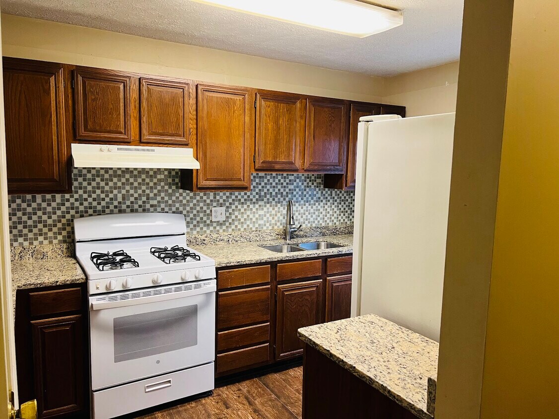 10129 Oakton Terrace Rd Unit 15, Oakton, VA 22124 Condo for Rent in
