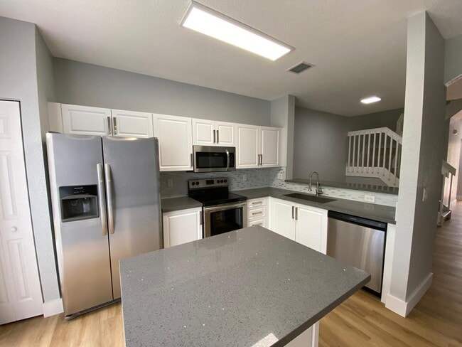 Building Photo - 4007 NW 92nd Ave