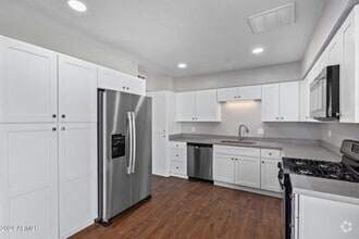 Building Photo - 6134 W Mulberry Dr