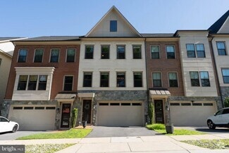 Building Photo - 234 Caulfield Lane