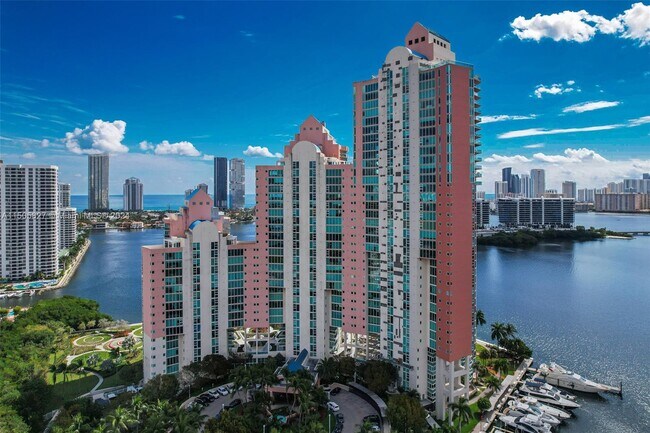 Foto del edificio - 3370 Hidden Bay Dr