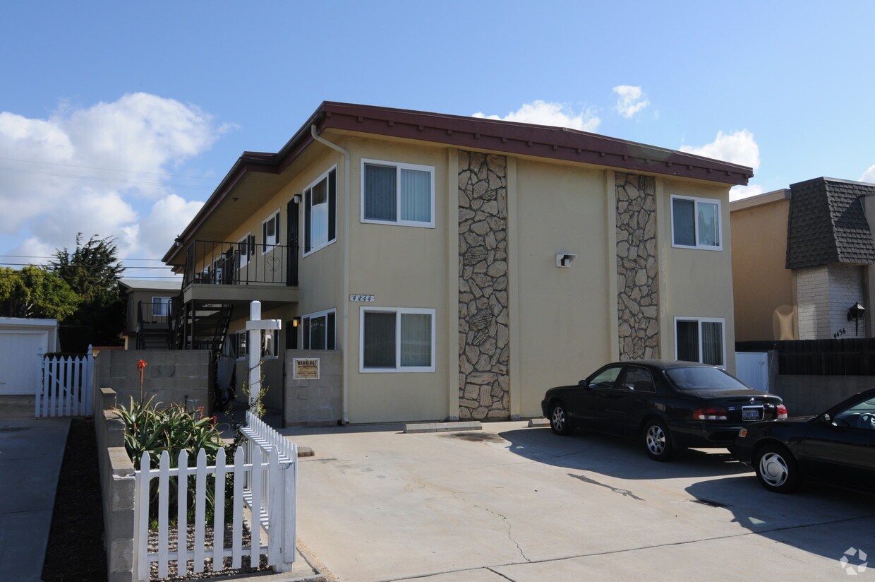 Building Photo - 4444 Montalvo St