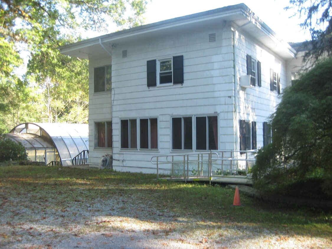 Primary Photo - 109 Webbs Hill Rd