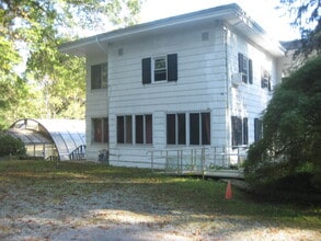 Building Photo - 109 Webbs Hill Rd