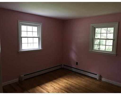 Primary Photo - 32 Pine St