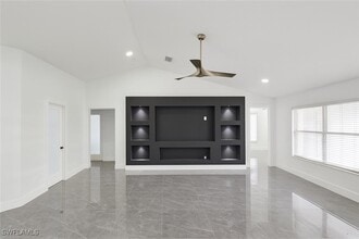 Building Photo - 4000 NE 9th Ave Building Photo - 4000 NE 9th Ave