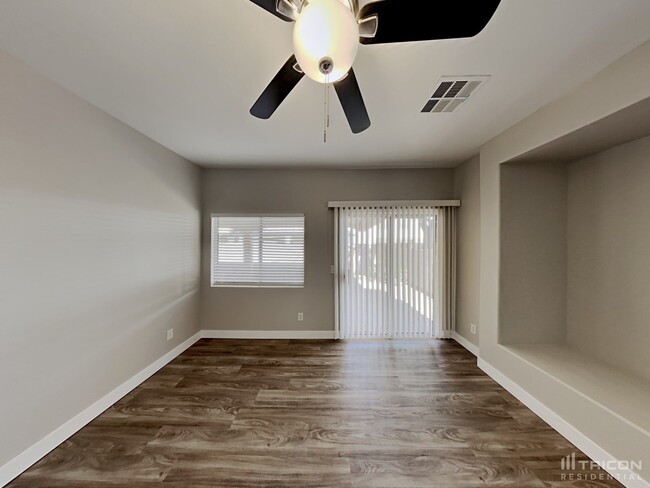 Foto del edificio - 6024 N Black Gold St