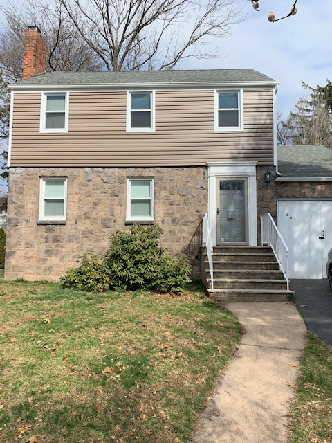 Primary Photo - 261 Everett Pl