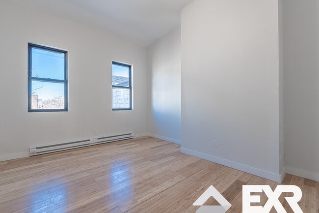 Foto del edificio - 415 Knickerbocker Ave