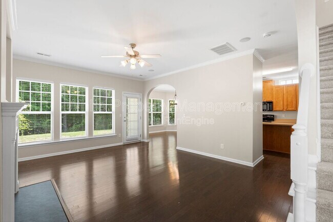 Building Photo - 1141 Hammond Dr