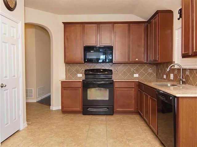 Building Photo - 1516 Grassy View Dr