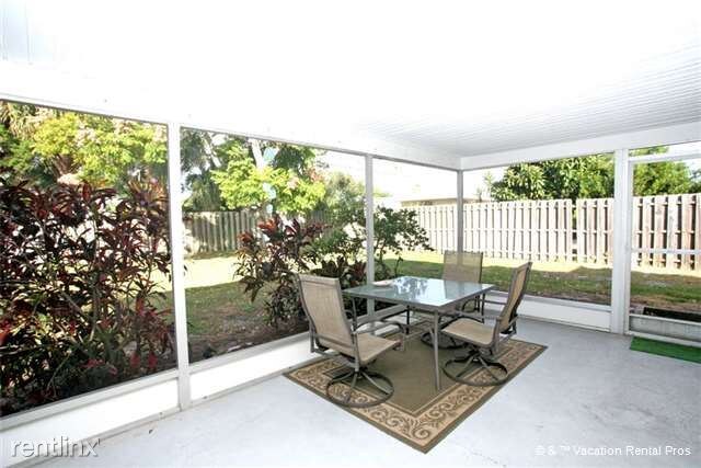 Building Photo - 604 Harbor Dr S