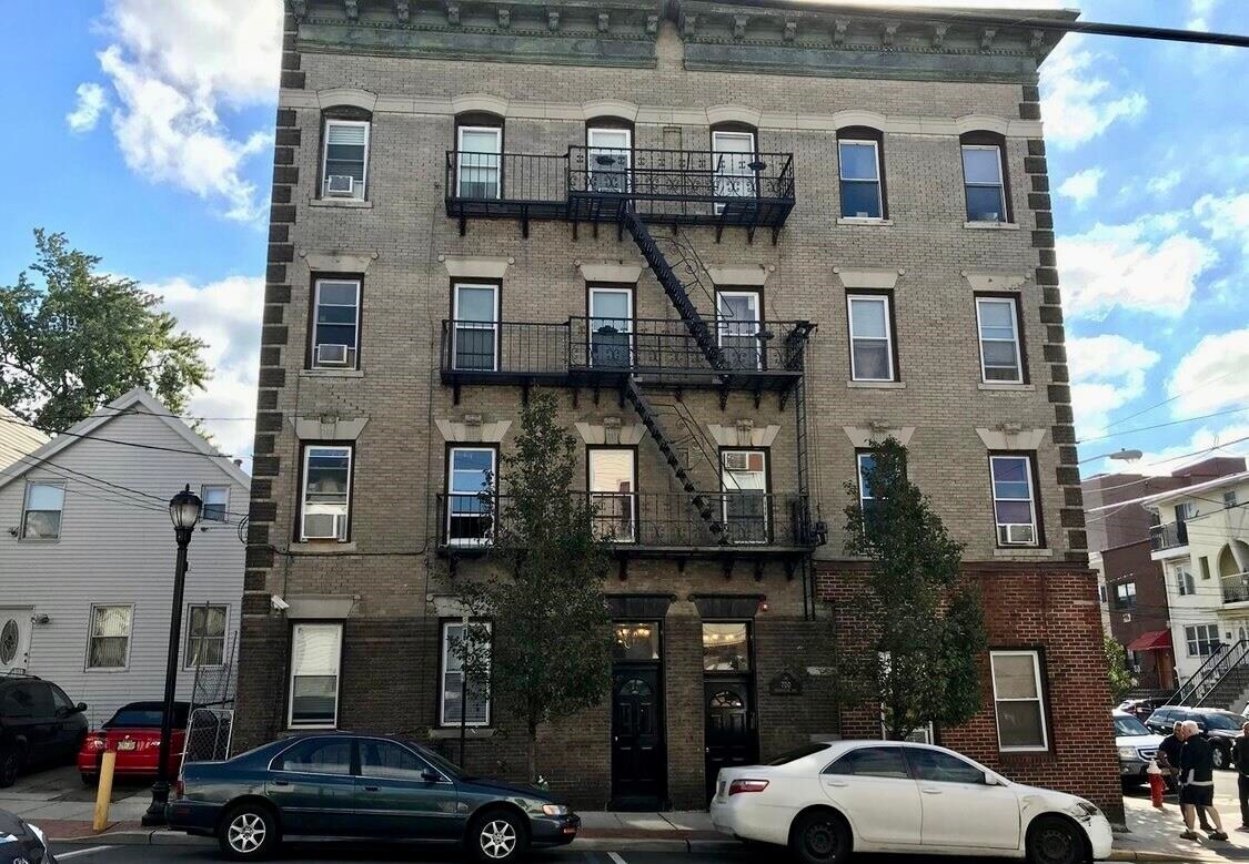 Primary Photo - 702 Bergenline Ave