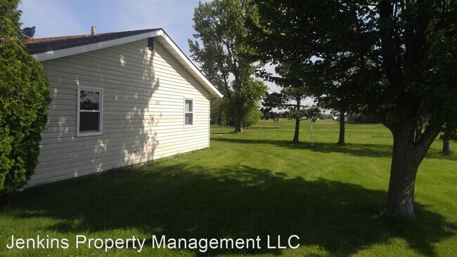 Building Photo - 2 br, 1 bath House - 990 Coulee Trail