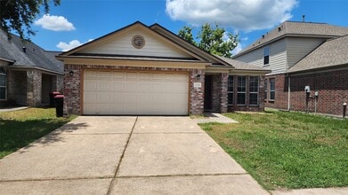 Building Photo - 12311 Carriage Oak Cir