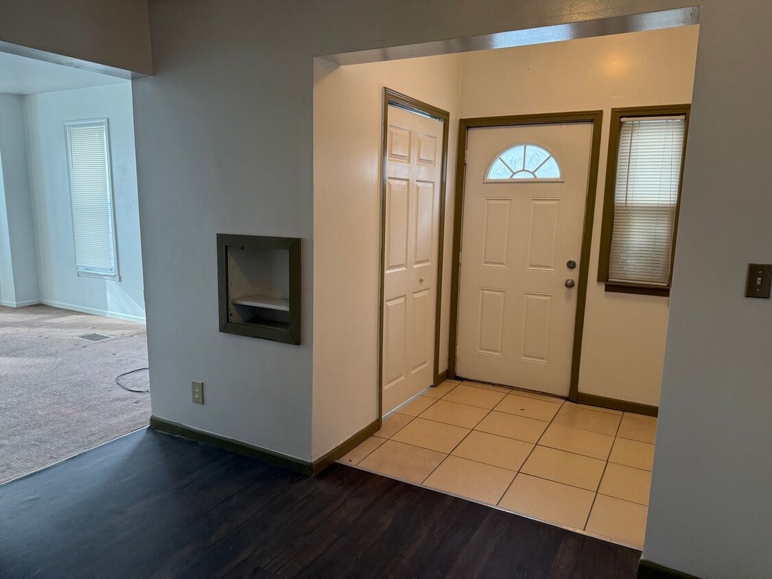 Hewitt,S.85 - Hewitt,S.85