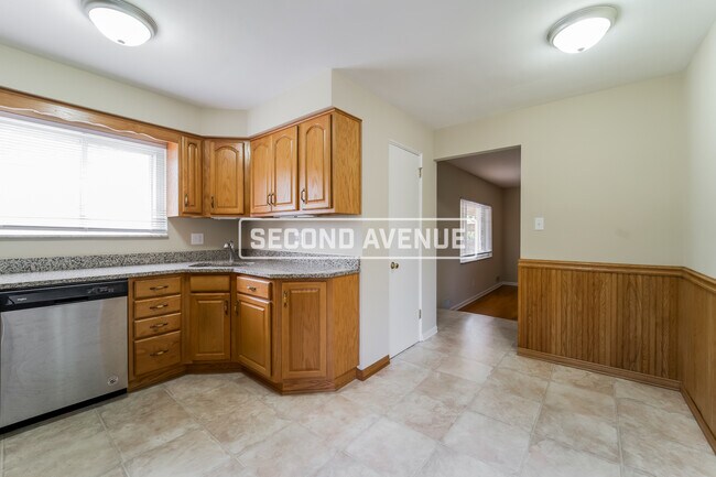 Building Photo - 4615 Northern Pike