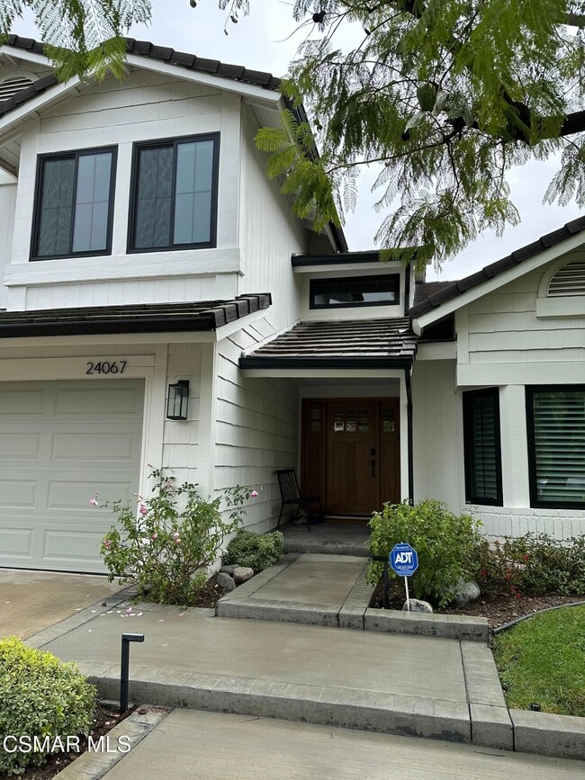 Building Photo - 24067 Arminta St