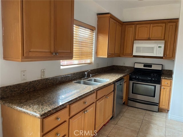 Foto del edificio - 8425 Burnet Ave