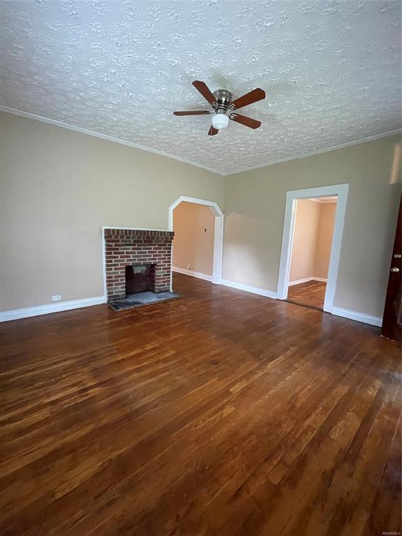 Building Photo - 2110 Luverne St