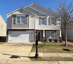 Building Photo - 2211 Summer Haven Ln